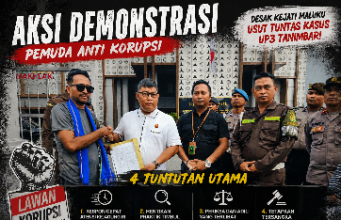 Massa Gelar Aksi di Kejati Maluku, Desak Penuntasan Dugaan Korupsi UP3 Tanimbar
