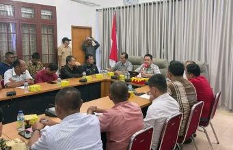 PJ SEKDA AMSARNO PIMPIN RAKOR CAMAT: TEGASKAN PENGUATAN KOORDINASI DAN CAPAIAN PROGRAM KERJA