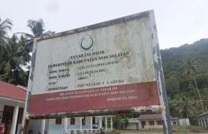 KEPALA SMPN 4 LAHUSA NIAS SELATAN MEIMAN SOLALA LAIA DIDUGA MENGHINDAR DARI WARTAWAN MEDIA